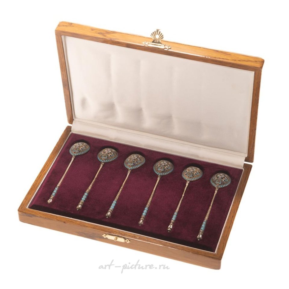 Русское серебро , Набор из шести русских серебряных ложек с позолотой и эмалью