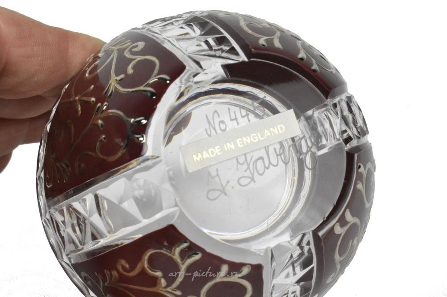 Русское серебро , Фаберже: яйцо из хрусталя и серебра, Святой Владимир