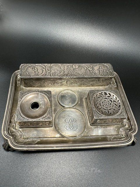 Чернильный прибор, 1752 год Россия Санкт-Петербург, принадлежащий русской императрице Елизавете Петровне Романовой (из дворца)