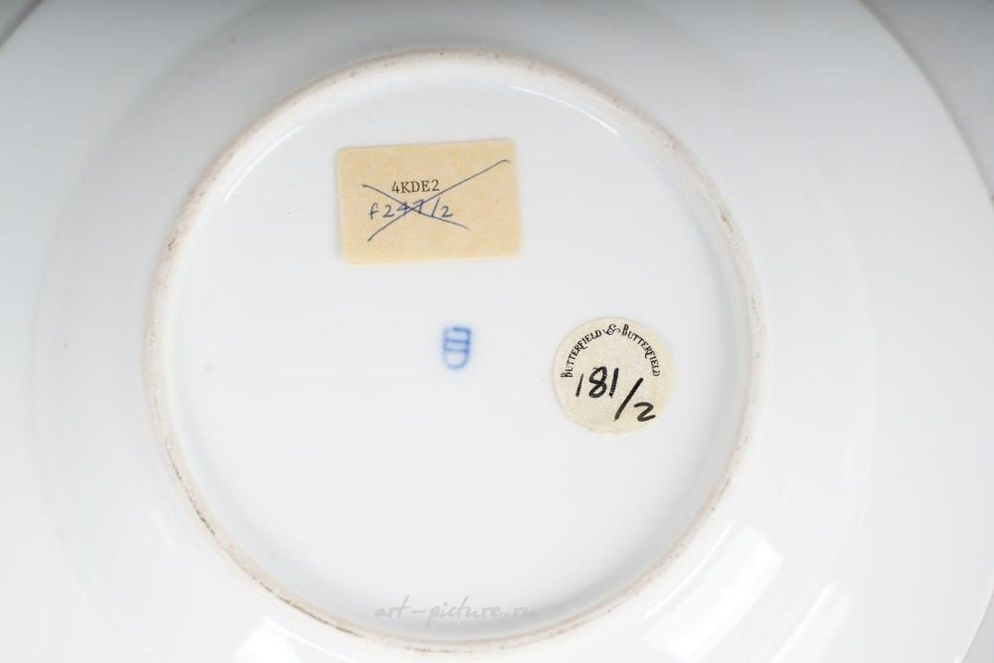 Royal Vienna , Фарфоровые рельефные плакеты с мифологическими сценами из наследия Ли Филиппа Белла