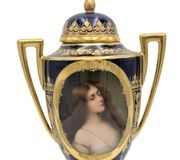 Королевская венская урна с ручной росписью и портретом