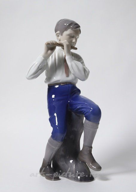 Флейтист. Дания, г. Копенгаген, Bing & Grondahl