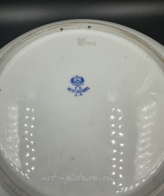 Декоративное блюдо - "Глухарь" М.С.Кузнецов 1890-ые г.г.