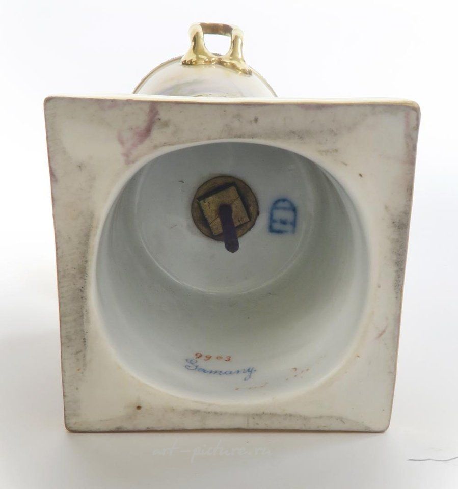 Royal Vienna , Фарфоровые урны/вазы ручной росписи из королевской Вены XIX века