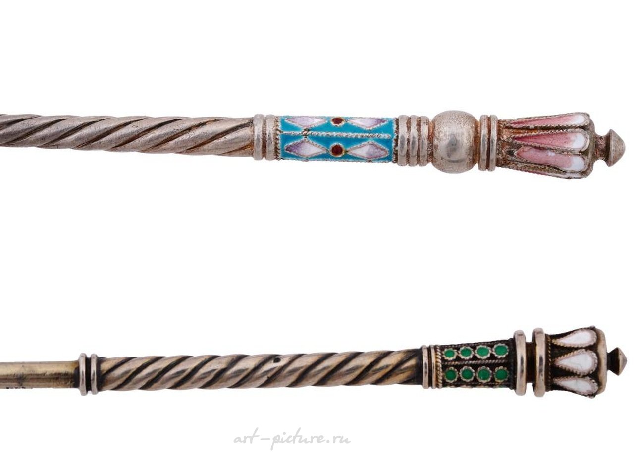 Русское серебро , Серебряные чайные ложки с позолотой и эмалью в технике клоизонне