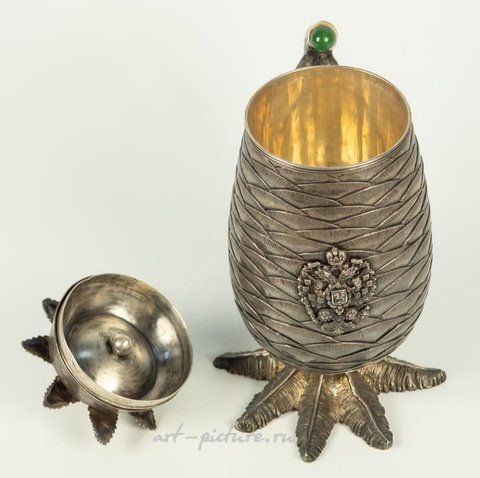 Русское серебро, Кружка в форме шишки ели