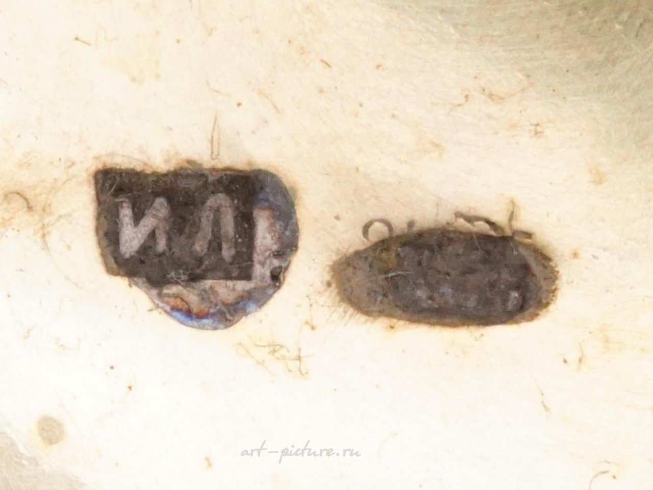 Русское серебро , Русское серебряное позолоченное яйцо с эмалью на Пасху