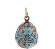 Русская серебряная подвеска в форме яйца с позолотой и эмалью в технике клоизонне.