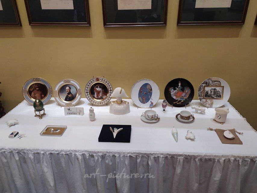 Тарелка Мозаика станции метро Киевская от экспериментальной мастерской Игоря Клименкова Klimenkoff