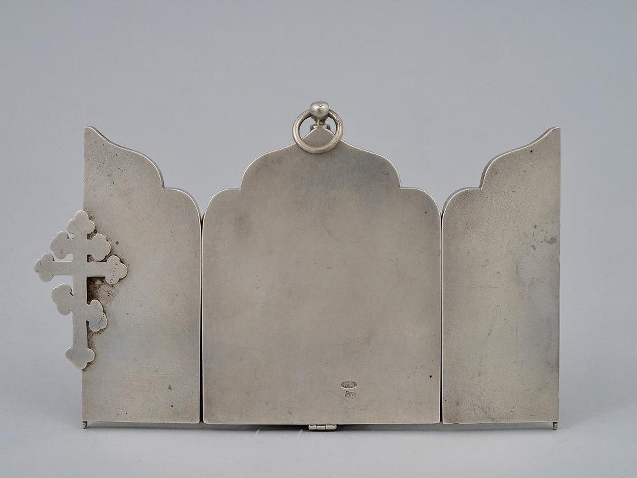 Русское серебро , Русская православная икона в трехстворчатом золоченом серебре, XIX век.