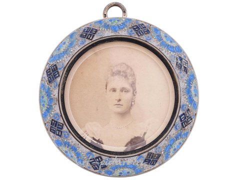 Русское серебро, Серебряная эмалированная рамка для стола в русском императорском стиле