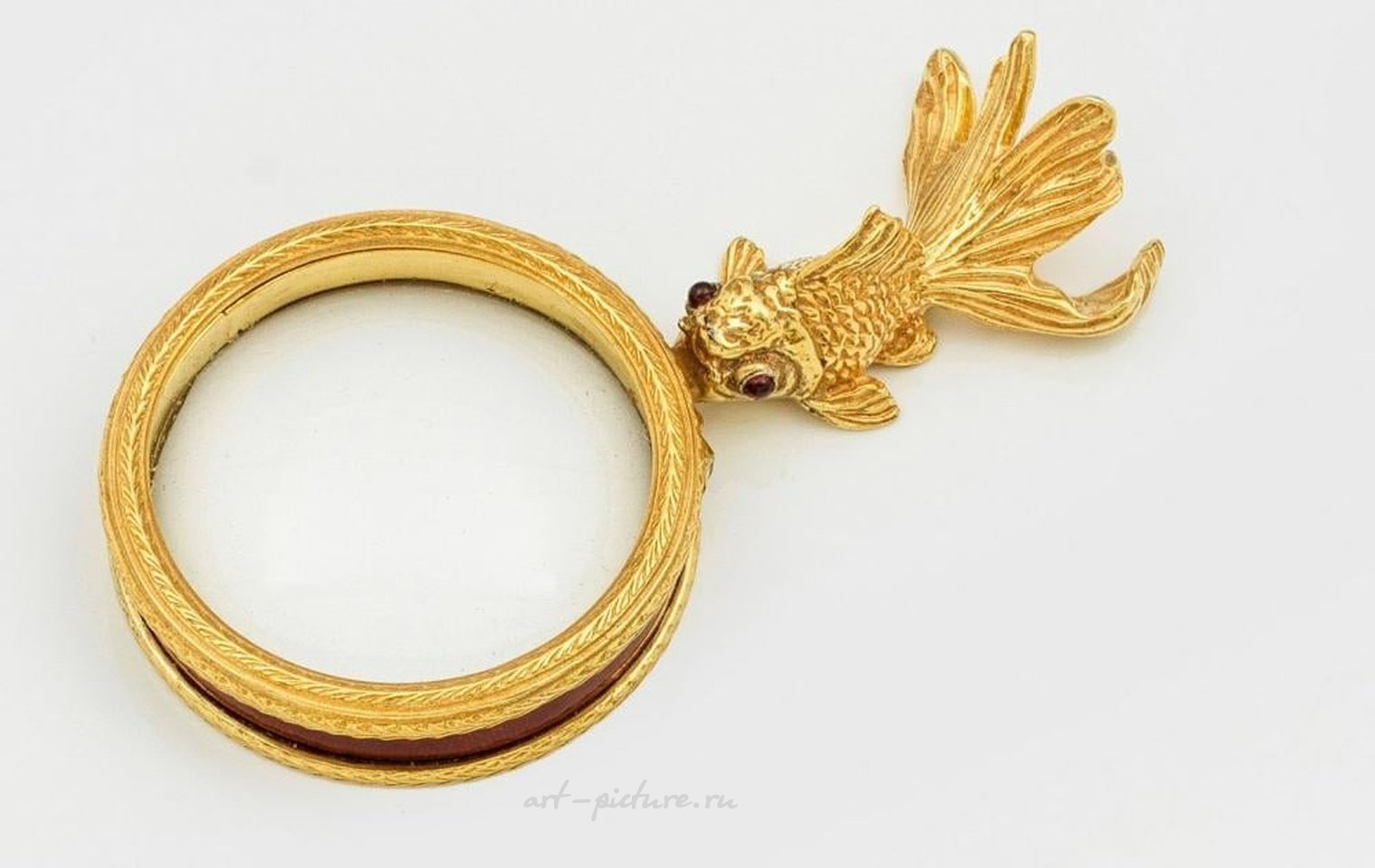 Русское серебро , Необычное декоративное увеличительное стекло с фигурной ручкой