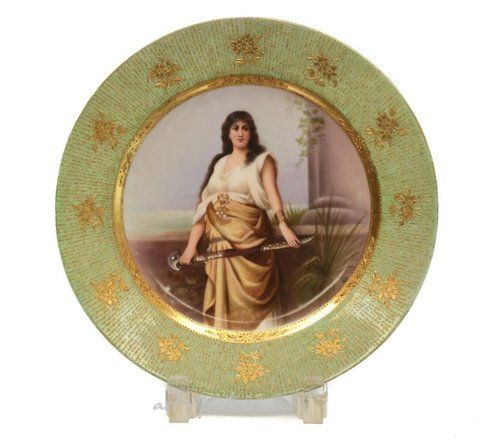 Royal Vienna, Фарфоровая тарелка Royal Vienna с Иудифью, примерно 1900 год