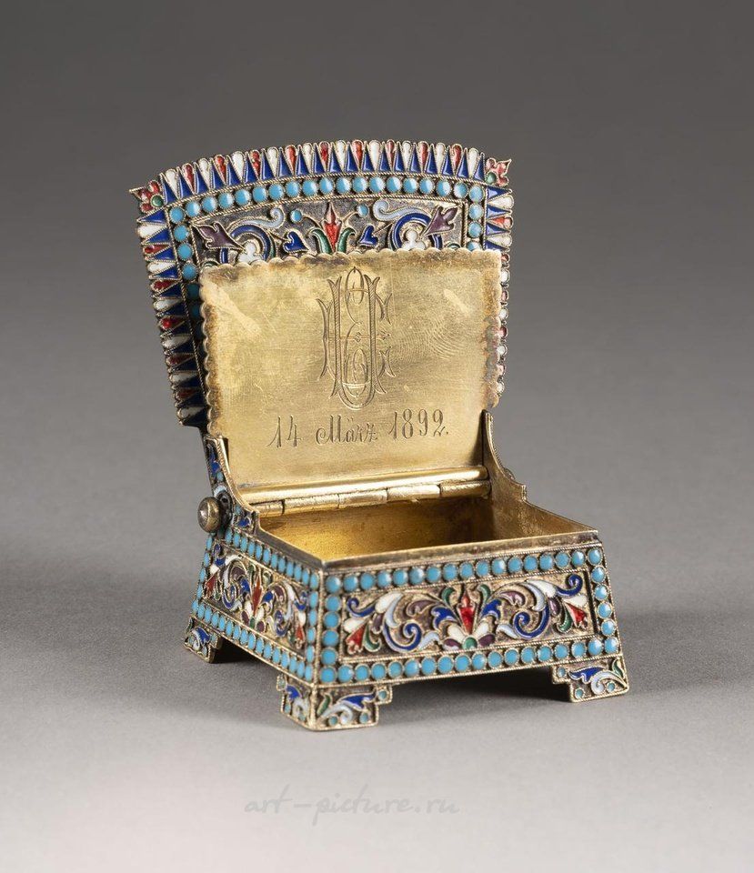 Русское серебро , Солонка в виде трона