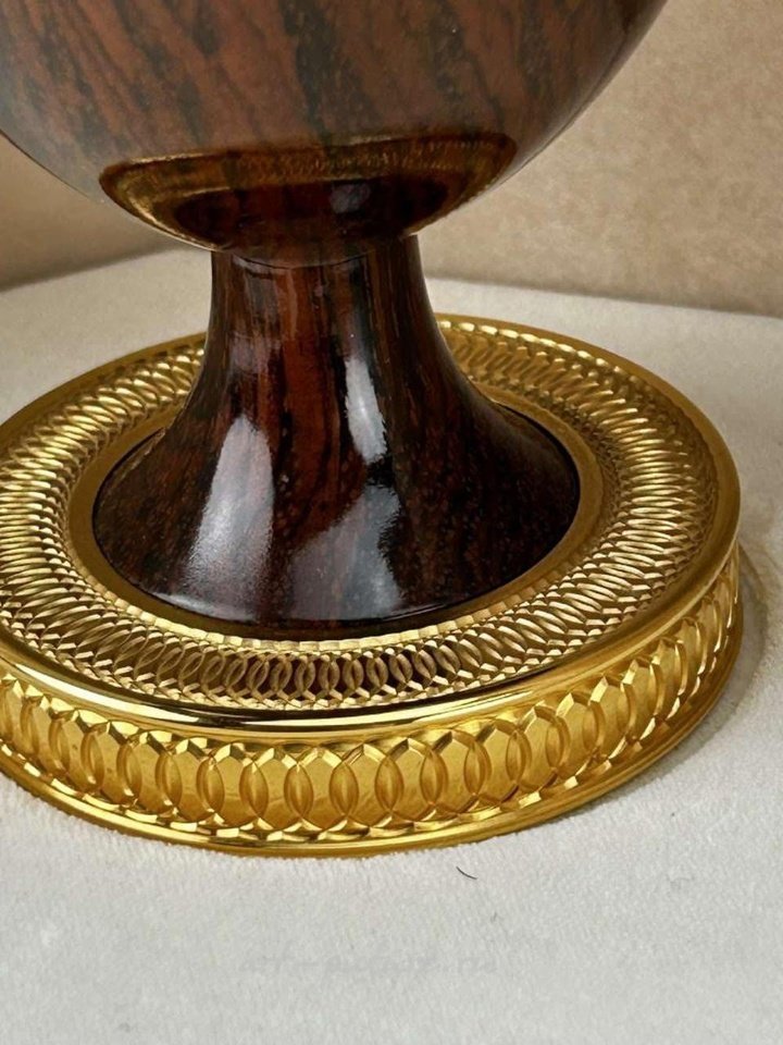 Русское серебро , Яйцо Theo Faberge Swag из 24-каратного золота, лимитированное издание 1985 года