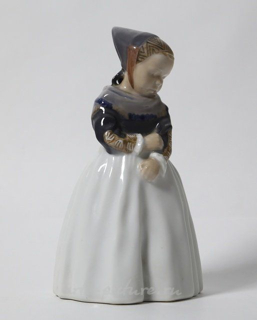 Амагерская девочка. Дания, г. Копенгаген, Royal Copenhagen