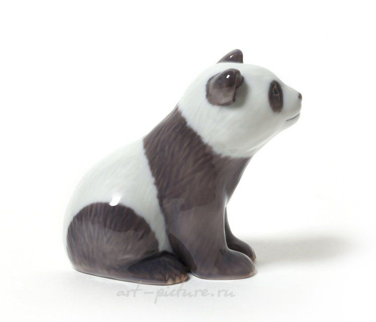 Сидящая панда. Дания, г. Копенгаген, Royal Copenhagen