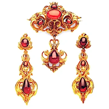 Тайная жизнь украшений, которая изменила Европу и Россию навсегда