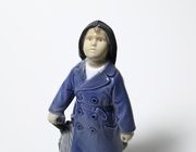 Мальчик с зонтиком. Дания, г. Копенгаген, Royal Copenhagen