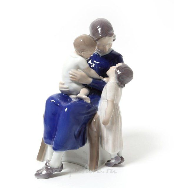 Счастливая семья. Дания, г. Копенгаген, Bing & Grondahl