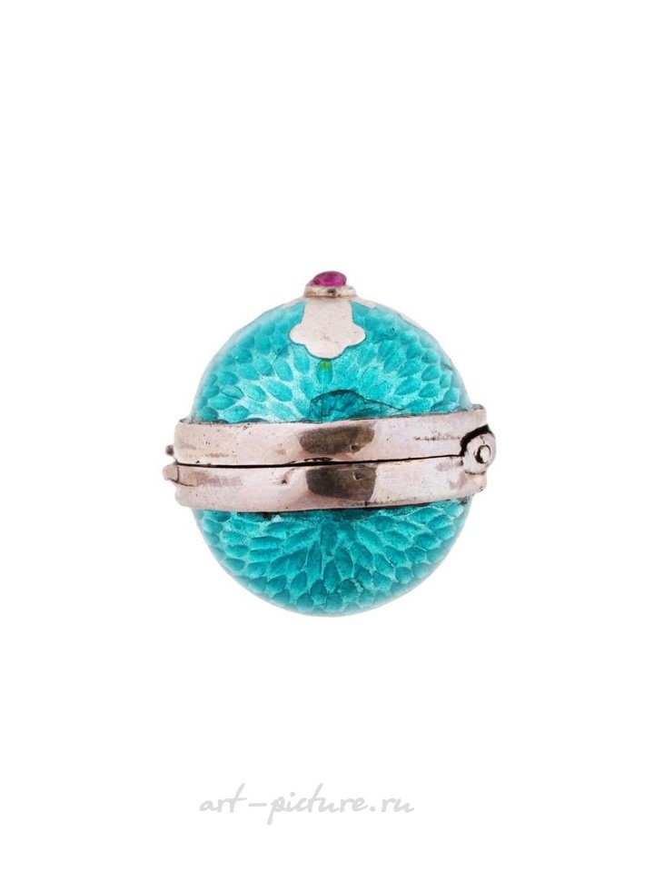 Русское серебро , Русская серебряная эмалированная пасхальная подвеска в форме яйца