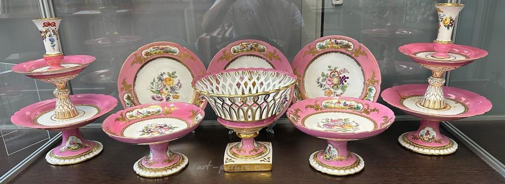 Сервиз десертный “Роза Помпадур. Севр Цветы и птицы” SEVRES СЕВР