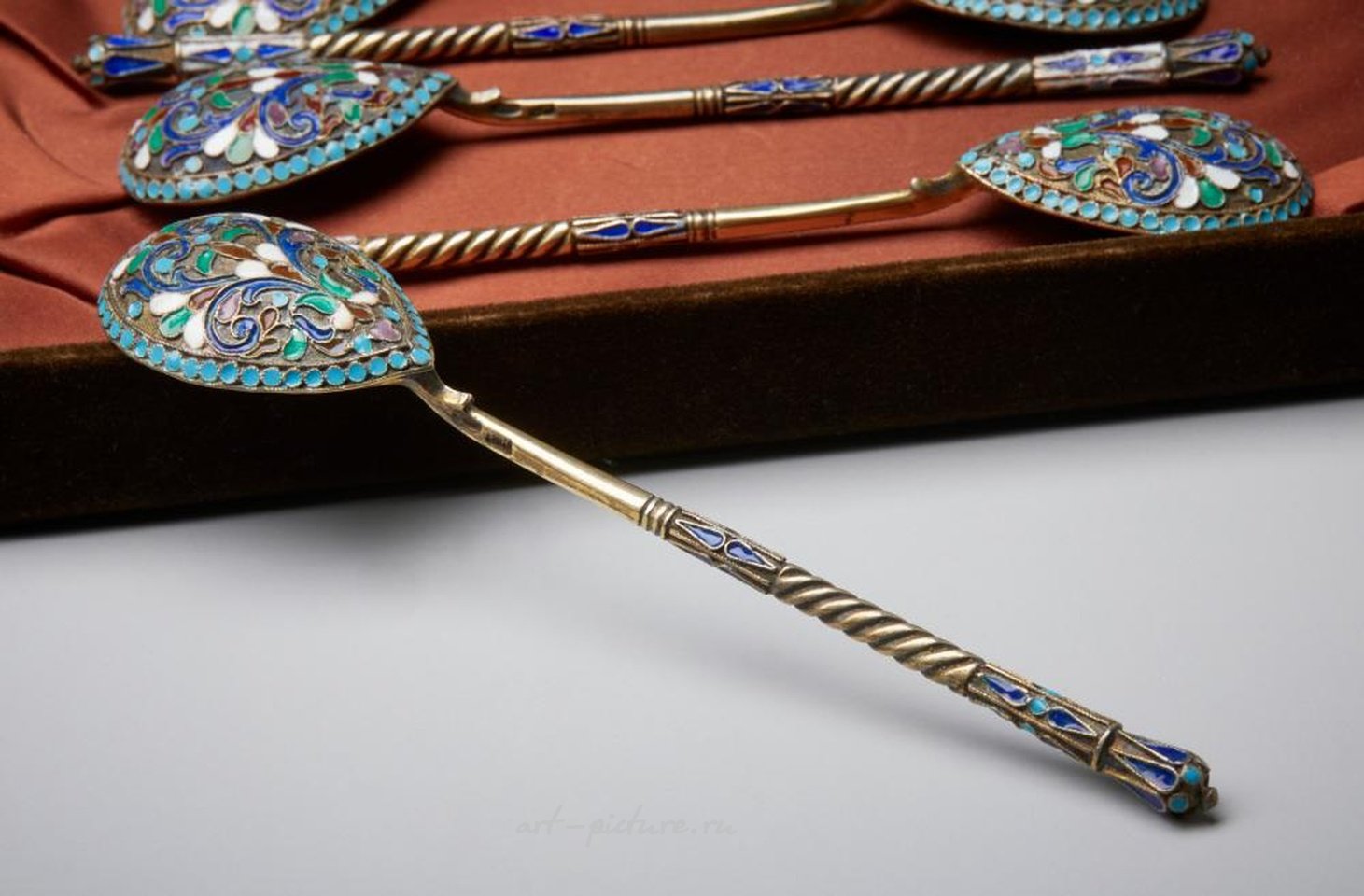 Русское серебро , Шесть чайных ложек из серебра с позолотой