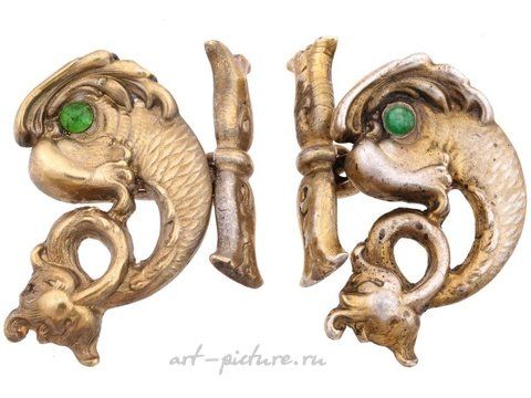 Русское серебро, Пара запонок на цепочке из русского позолоченного серебра в форме мифологических рыб.