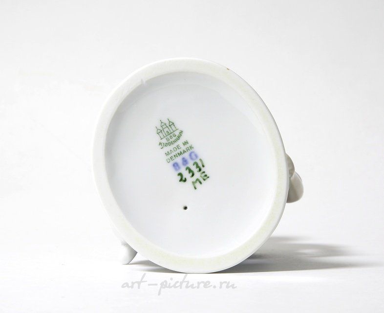 The Boy with the Kid. Denmark, Copenhagen, Bing & Grøndahl.