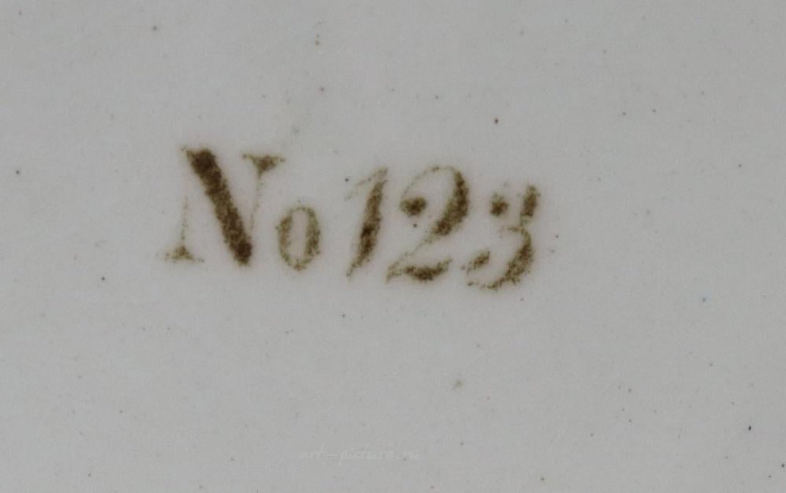 维也纳皇家瓷器 , 9) 门柜盘：维也纳式和其他风格