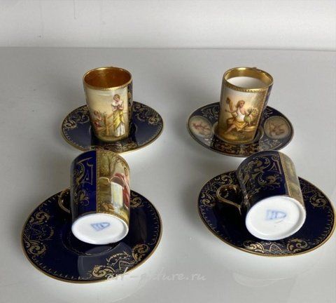 Royal Vienna, Фарфоровый комплект Royal Vienna, 4 шт. (1900 г.) в хорошем состоянии. Оценка: 800-1,000 долл.