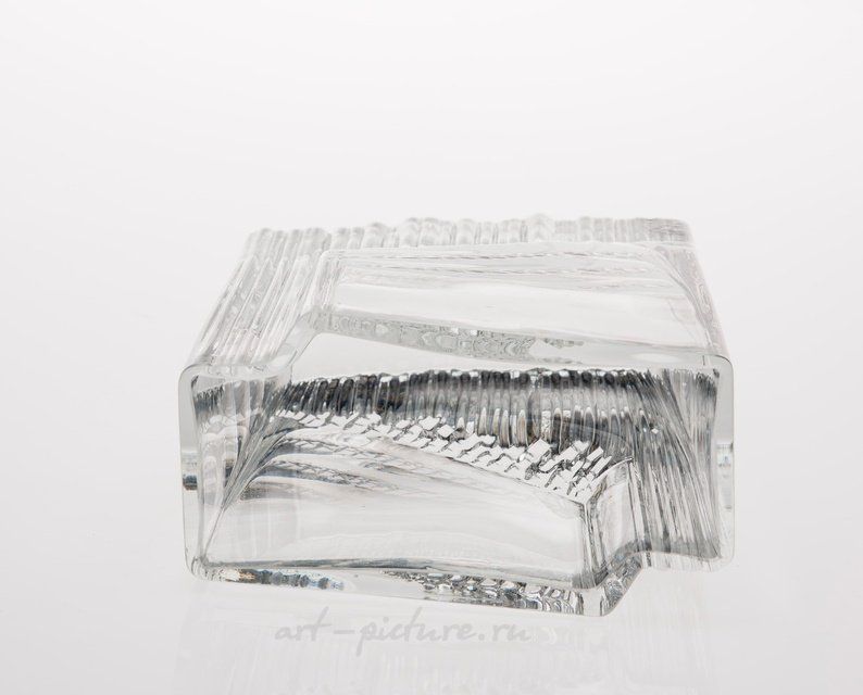 Ваза из художественного стекла, 16 х 6,5 х 22 см. Автор Tapio Wirkkala, (Финляндия)