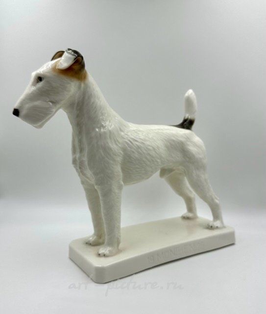 Статуэтка "Фокстерьер", произведена в 1910. Passau ﻿/ Пассау, Германия