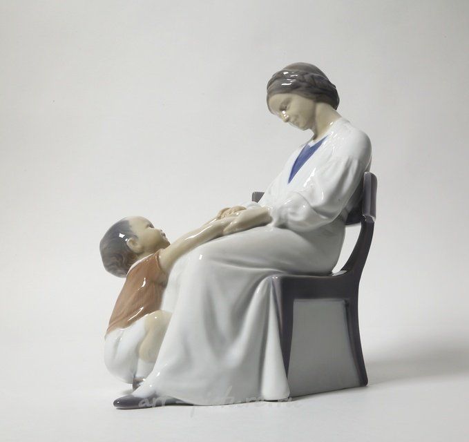 Мама Дики. Дания, г. Копенгаген, Bing & Grondahl