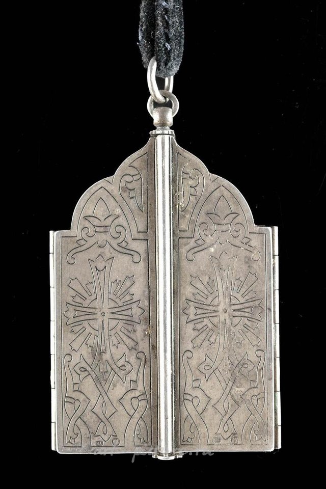 Русское серебро , Русская серебряная окладная трехстворчатая путешественническая икона XIX века