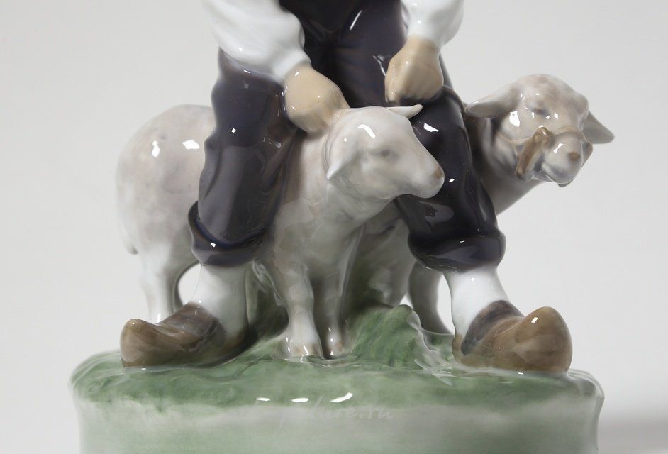 Фермер с овцами. Дания, г. Копенгаген, Royal Copenhagen