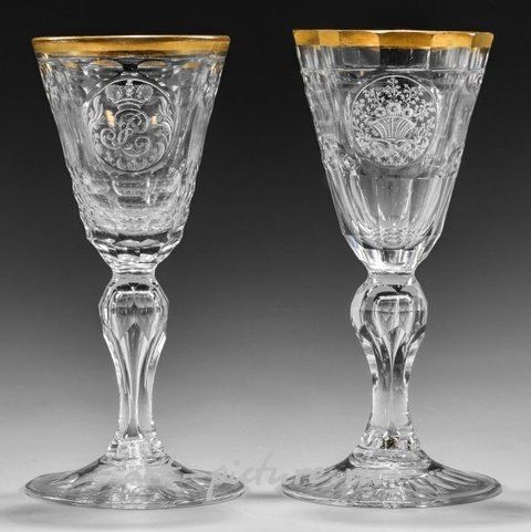 Русские барочные бокалы с монограммами императрицы и корзиной цветов