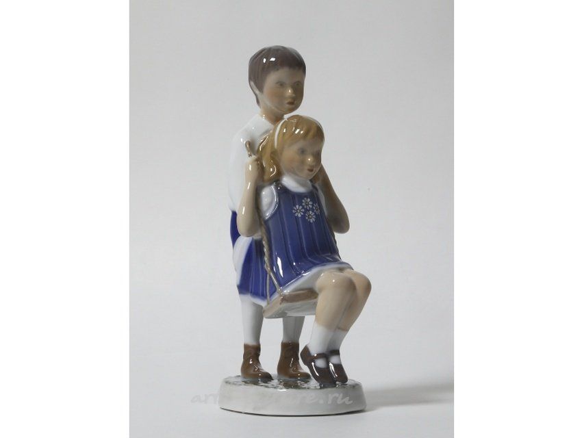 Радостный полет. Дания, г. Копенгаген, Bing & Grondahl