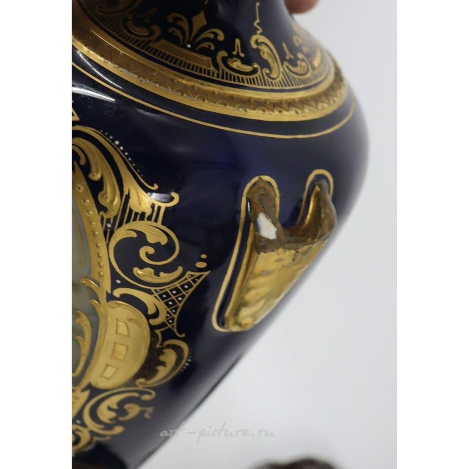 维也纳皇家瓷器 , 一对青铜仿古亚洲风格的台灯。