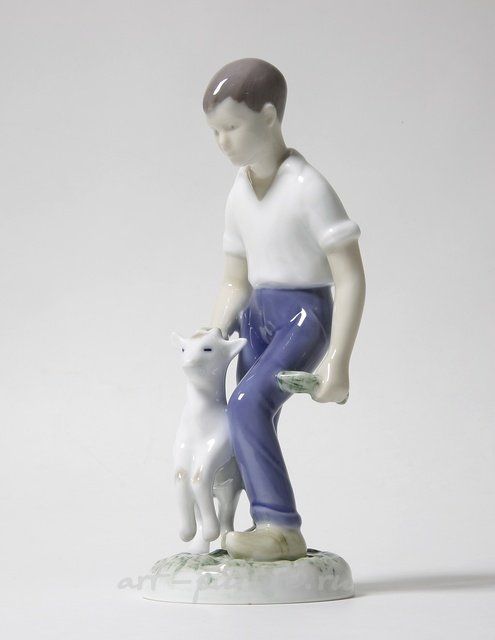 The Boy with the Kid. Denmark, Copenhagen, Bing & Grøndahl.