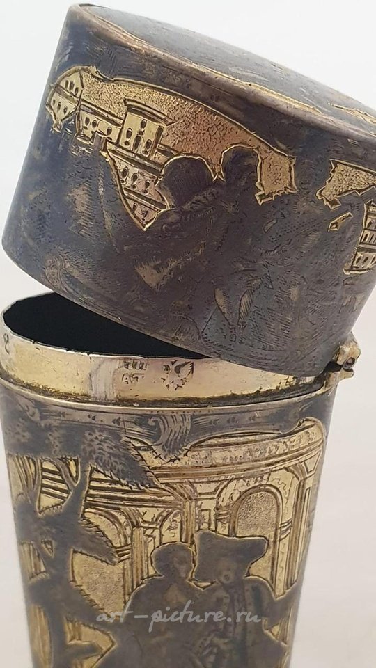 Русское серебро , Русская табакерка 18 века из серебра с позолотой и чернью, изготовленная в Великом Устюге в 1779 году