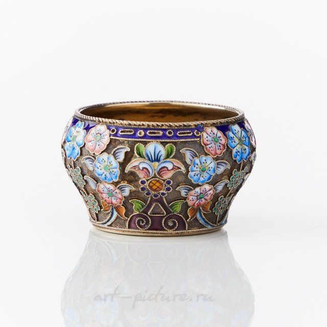 Солонка. Серебро, позолота, эмаль. 11 артель. Российская империя (Россия)