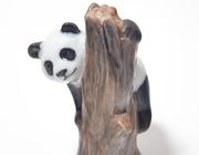 Панда на дереве.Дания, г. Копенгаген, Royal Copenhagen