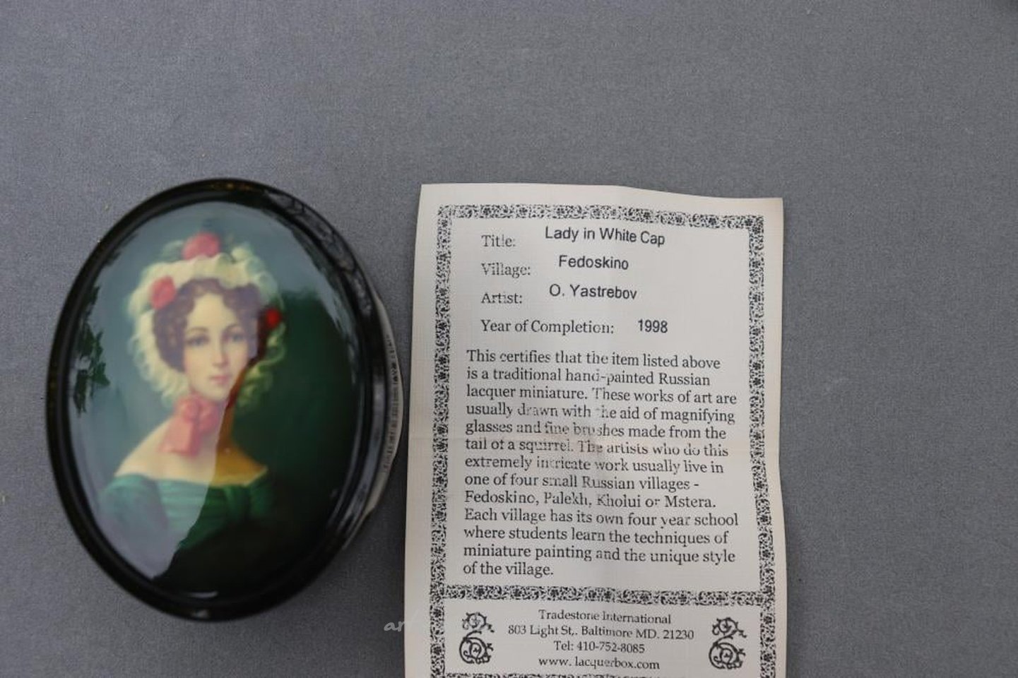 Русское серебро , Дама в белой шапке, О. Ястребов, 1998 год, ручная роспись