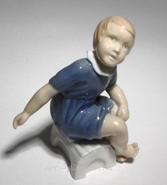 The girl on the bench. Denmark, Copenhagen, Bing & Grondahl.