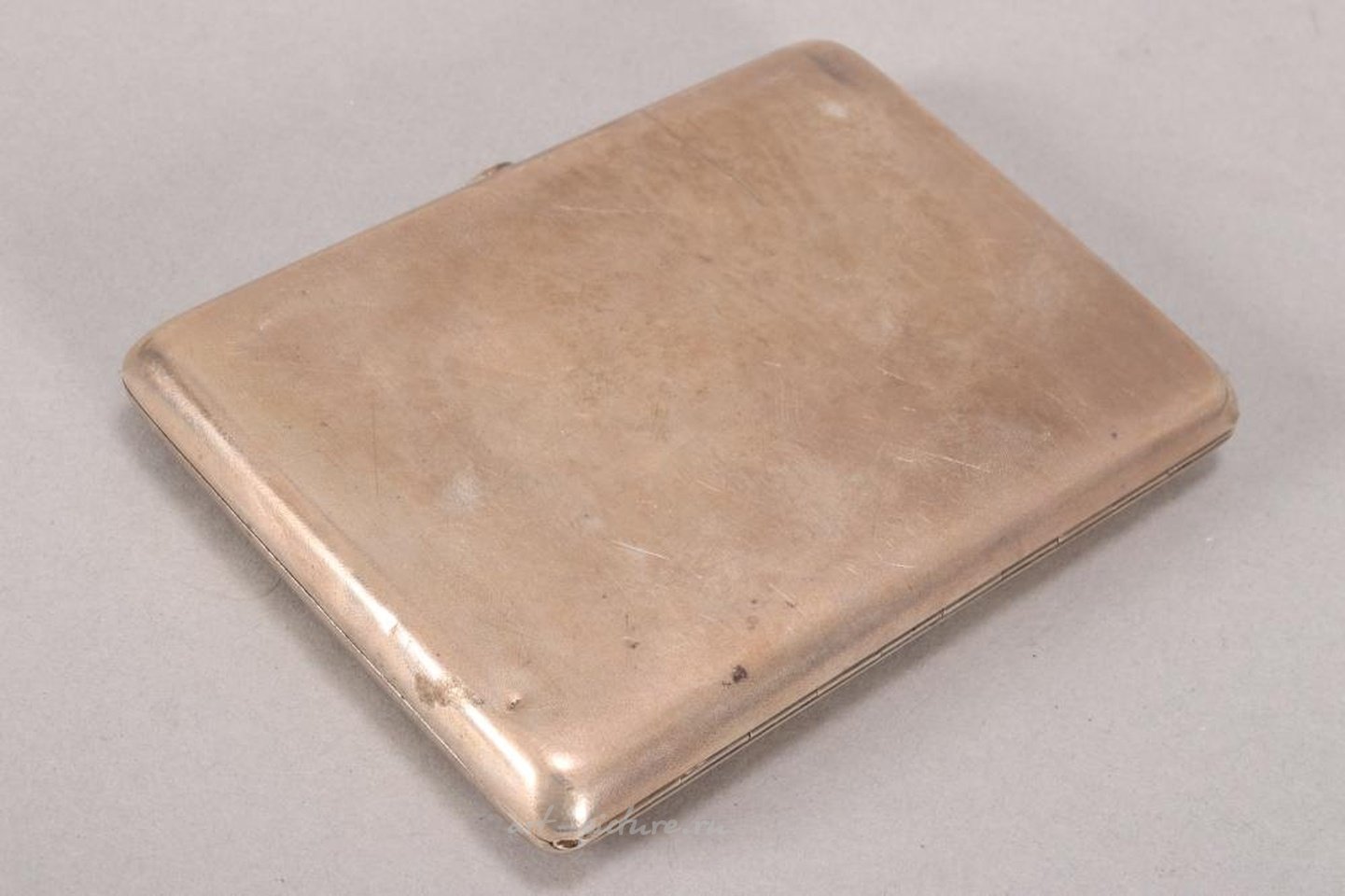 俄罗斯银 , 俄罗斯银烟盒。