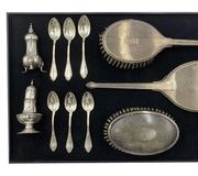 Набор из шести серебряных чайных ложек, гравированных инициалом A, Шеффилд...