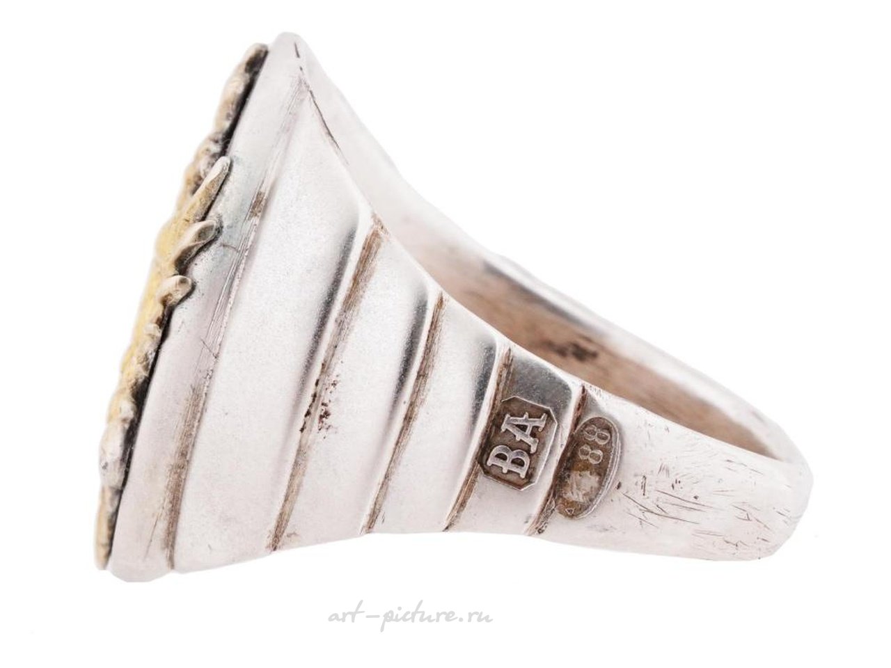 Русское серебро , Серебряный перстень с русским имперским орлом