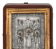 Икона "Покров" с серебряной ризой и футляром...