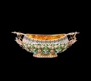 Серебряный позолоченный ковш в русском стиле с эмалью и инкрустацией драгоценными камнями